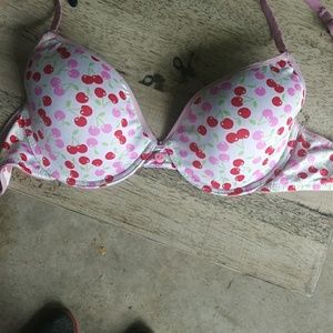 Mudd cherry Bra 36C